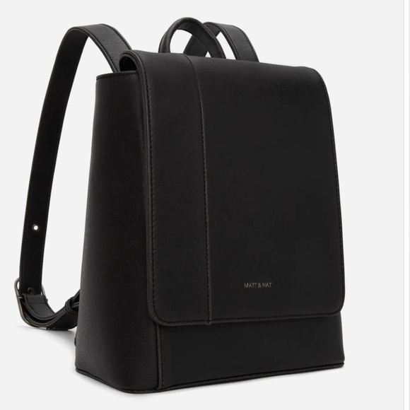 Matt & Nat Handbags - NWT Matt & Nat - Black DEELY MED Vegan Leather Small Backpack